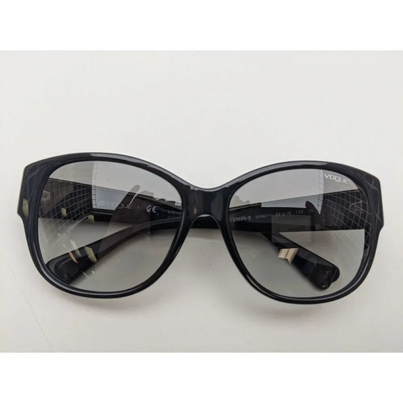 🕶️Vogue VO2869S-B W44/11 Sunglasses 57/16 135 /KAA206🕶️​ - Picture 1 of 9